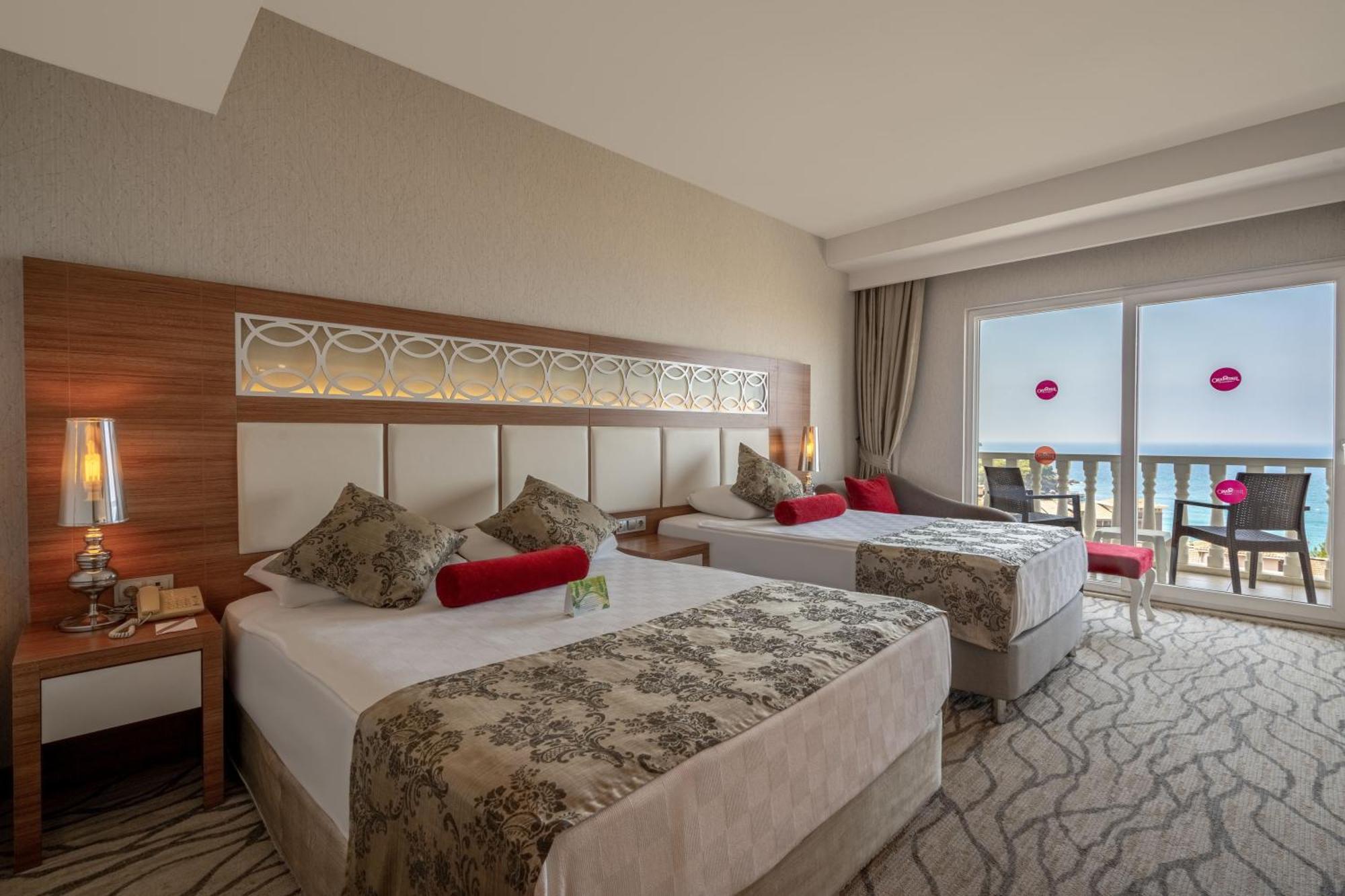 Justiniano Theodora Resort Окурджалар Номер фото